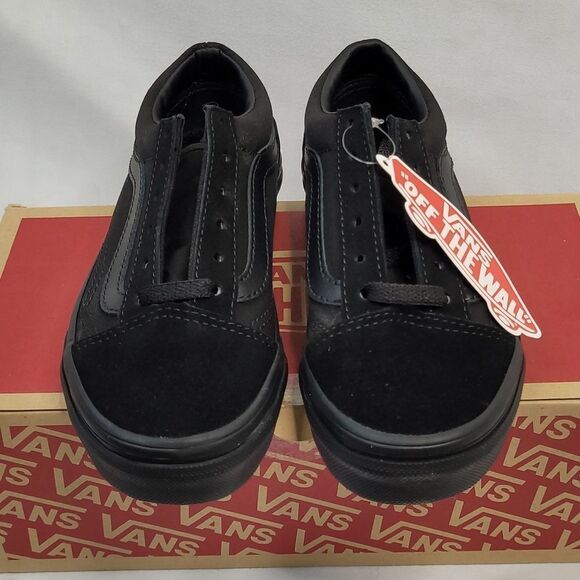 NEW 13 VANS hard to find ALL BLACK OLD SKOOL LACE UP SKATE SNEAKER 12 12.5 NWT - Picture 3 of 9